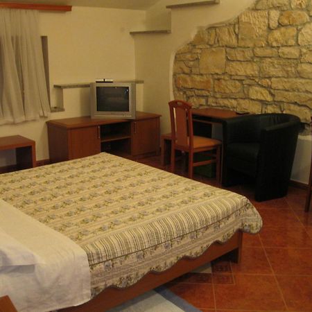 Apartments Lav Пореч Екстериор снимка